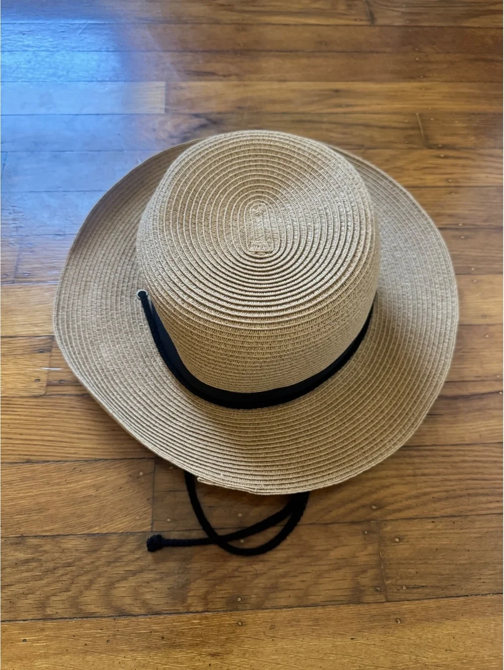 Sungrubbies Wide Brim Straw Hat with Adjustable Chin Strap - Tan and Black